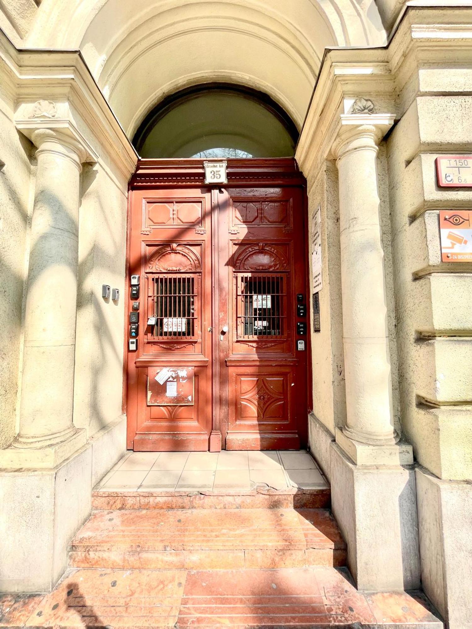 Amazing Swedish 3 Rooms Apartment In The City Center 布达佩斯 外观 照片